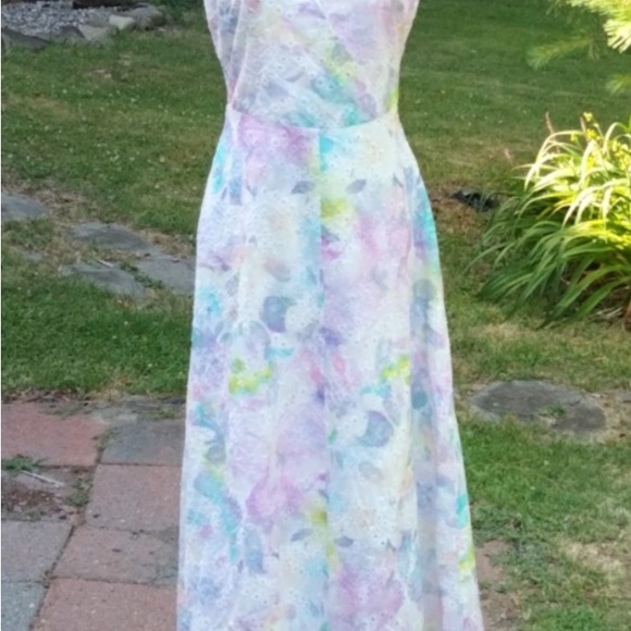 Adyson Parker Cotton Eyelet Embroidered Watercolor Maxi Dress size Large - Picture 4 of 12